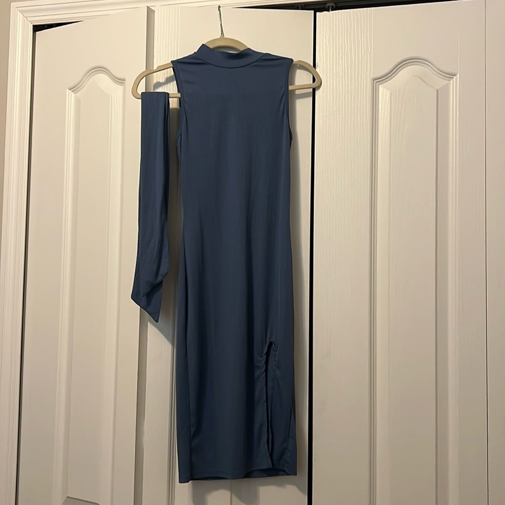 Women’s sleeveless Midi dress